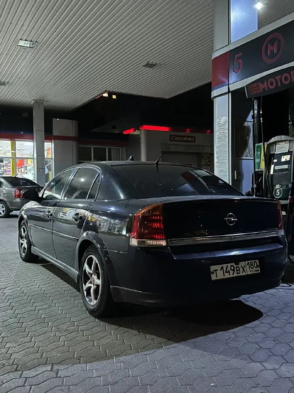 Продам opel vectra c 2004 1.6
Авто мой, оформлен на меня (180)
Кузов-мечта перекупа, все еще в родне, без рыжиков, без вмятин
Передний бампер в песчанке (белые точки, не более)
Дно, двери, стаканы - идеал

Двигатель ровный, откапитален 70 тыс. Назад
Коробка механика, на отлично
Масло, свечи, фильтра-заменены 2 тыс. Назад
Диски r16

По салону:
8 Подушек безопасности (на месте)
4 Эсп, кондиционер холодит, печка жарит, музыка отличная
Выдвижные подстаканники
Руль перешит
Магнитола opel с камерой заднего вида, регистратором, дисководом, 3мя флешками, антирадаром и т. Д.
Каждая кнопка работает
Отдаю: домкрат, огнетушитель, аптечку, знак

Минусы:
Лобовое трещина, но не мешает и не увеличивается, на учет с ней стала
И самое главное, это мозги выдали ошибку (аварийный режим) от того и цена такая, в идеале ремонт или замена (в районе 10тыс. )
Заводится с пол-оборота, но из-за аварийки слабый разгон (для спокойной езды вполне хватает)

Цена 405.000, торг минимальный у капота
Донецк, кировский район, +79493758735 - фотография - 3