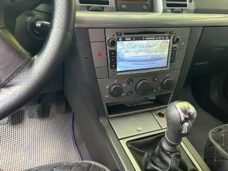 Продам opel vectra c 2004 1.6
Авто мой, оформлен на меня (180)
Кузов-мечта перекупа, все еще в родне, без рыжиков, без вмятин
Передний бампер в песчанке (белые точки, не более)
Дно, двери, стаканы - идеал

Двигатель ровный, откапитален 70 тыс. Назад
Коробка механика, на отлично
Масло, свечи, фильтра-заменены 2 тыс. Назад
Диски r16

По салону:
8 Подушек безопасности (на месте)
4 Эсп, кондиционер холодит, печка жарит, музыка отличная
Выдвижные подстаканники
Руль перешит
Магнитола opel с камерой заднего вида, регистратором, дисководом, 3мя флешками, антирадаром и т. Д.
Каждая кнопка работает
Отдаю: домкрат, огнетушитель, аптечку, знак

Минусы:
Лобовое трещина, но не мешает и не увеличивается, на учет с ней стала
И самое главное, это мозги выдали ошибку (аварийный режим) от того и цена такая, в идеале ремонт или замена (в районе 10тыс. )
Заводится с пол-оборота, но из-за аварийки слабый разгон (для спокойной езды вполне хватает)

Цена 405.000, торг минимальный у капота
Донецк, кировский район, +79493758735 - фотография - 5