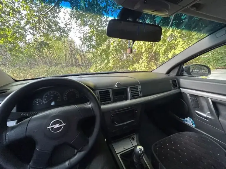 Продам opel vectra c 2004 1.6
Авто мой, оформлен на меня (180)
Кузов-мечта перекупа, все еще в родне, без рыжиков, без вмятин
Передний бампер в песчанке (белые точки, не более)
Дно, двери, стаканы - идеал

Двигатель ровный, откапитален 70 тыс. Назад
Коробка механика, на отлично
Масло, свечи, фильтра-заменены 2 тыс. Назад
Диски r16

По салону:
8 Подушек безопасности (на месте)
4 Эсп, кондиционер холодит, печка жарит, музыка отличная
Выдвижные подстаканники
Руль перешит
Магнитола opel с камерой заднего вида, регистратором, дисководом, 3мя флешками, антирадаром и т. Д.
Каждая кнопка работает
Отдаю: домкрат, огнетушитель, аптечку, знак

Минусы:
Лобовое трещина, но не мешает и не увеличивается, на учет с ней стала
И самое главное, это мозги выдали ошибку (аварийный режим) от того и цена такая, в идеале ремонт или замена (в районе 10тыс. )
Заводится с пол-оборота, но из-за аварийки слабый разгон (для спокойной езды вполне хватает)

Цена 405.000, торг минимальный у капота
Донецк, кировский район, +79493758735 - фотография - 6