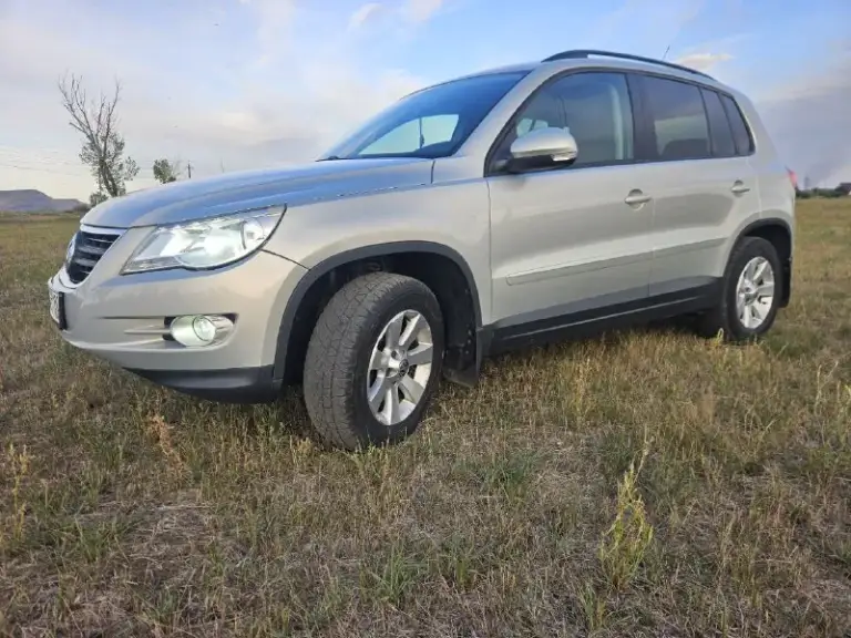 Продам фольксваген тигуан 2008 г. В. 2.0 tdi, кпп автомат aisin, полный привод, заводская вебаста, сделан чип тюннинг, 216 000 родного пробега. Автомобиль в хорошем состоянии для своих лет, двигатель работает отлично, кпп автомат аisin работает без нареканий, в родном окрасе, есть жизненные царапины и сколы, ходовая часть без нареканий. Автомобиль хозяйский, продается с полным переоформлением, зимняя резина в комплекте. Осмотр в донецке, реальному покупателю торг у капота.
Цена 1 100 000руб.
Тел. +79493395070 - фотография - 6