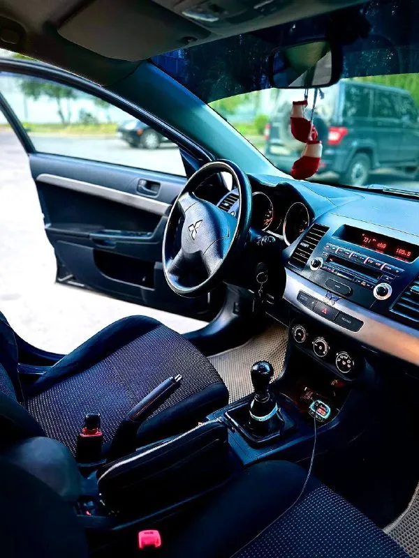 💶 Цена: 680.000₽
📮 Город: донецк
🚘 Марка / модель: mitsubishi lancer x
📅 Год выпуска: 2008
📊 Пробег: 174.000
⛽ Двигатель (тип, объем, мощность): бензин 1.5 109л/с
🔧 Тип кпп: механика
👨‍⚖ Владельцев в птс: 1 на 180, за все время 3
⏳ Срок владения: 2 года
📝 Описание: было бережное отношение к авто. Масло менялось раз в 7 тысяч.
Ходовая, двигатель, кпп обслужены. Кузов в родном окрасе, были пару косметических подкрасов. Авто покупал у знакомого, машину знаю давно. Два комплекта колес (обе резины прошли 1.5 сезона)
Причина продажи нужен авто побольше.
☎ По всем вопросам
📞 +7(949)4056097
📲 Tg: игорь щербаков
📞 Звоните: +7(949)4056097 - фотография - 2