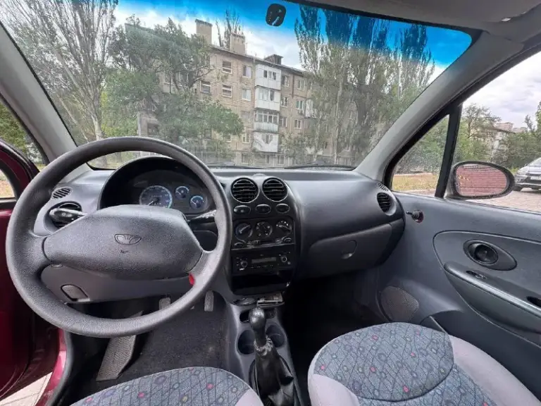 Продам matiz
Год-2013
Объем 0.8
Пробег 59т
Автомобиль в хорошем состоянии, пороги, днище. В идеальном состояние.
Кузов в хорошем состоянии, ровный, без дырок. Присутствует царапина на левой задний двери. Ездила девушка длительное время.
Мотор. Коробка в идеале.
Салон чистый опрятный, не прокурен.
Музыка есть.
Цена: 290 000₽
Торг, обмен возможен!
+79496211506. - фотография - 3