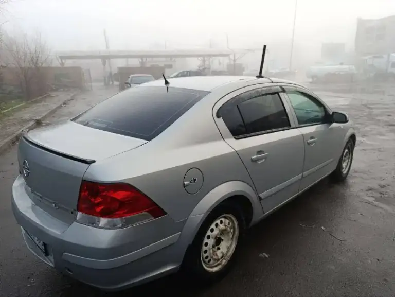 Продам – opel astra h
Пробег : 190.000км
2008 Год, авто в хорошем состоянии, объём мотора 1,6
Двигатель, мкпп, ходовка- без нареканий
Авто сел и поехал, с документами полный порядок
Двигатель, - не стучит, не дымит, не троит. Коробка, - не выбивает, не хрустит, учёт рф, с переоформлением нет никаких проблем, осмотр донецк. 🇷🇺
По машине сделано все, вложений не требует абсолютно.
Замена масла каждые 7.000км.
Любые проверки с вашей стороны.
Стоит led оптика, колеса на легкосплавах.
Стоит хорошая музыка, протянута проводка под саб.
Остальные вопросы по телефону.

Цена: 650.000₽
После осмотра, возможен не большой торг.
Звонить: +79493548697 - фотография - 1
