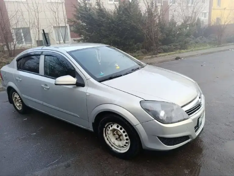 Продам – opel astra h
Пробег : 190.000км
2008 Год, авто в хорошем состоянии, объём мотора 1,6
Двигатель, мкпп, ходовка- без нареканий
Авто сел и поехал, с документами полный порядок
Двигатель, - не стучит, не дымит, не троит. Коробка, - не выбивает, не хрустит, учёт рф, с переоформлением нет никаких проблем, осмотр донецк. 🇷🇺
По машине сделано все, вложений не требует абсолютно.
Замена масла каждые 7.000км.
Любые проверки с вашей стороны.
Стоит led оптика, колеса на легкосплавах.
Стоит хорошая музыка, протянута проводка под саб.
Остальные вопросы по телефону.

Цена: 650.000₽
После осмотра, возможен не большой торг.
Звонить: +79493548697 - фотография - 2