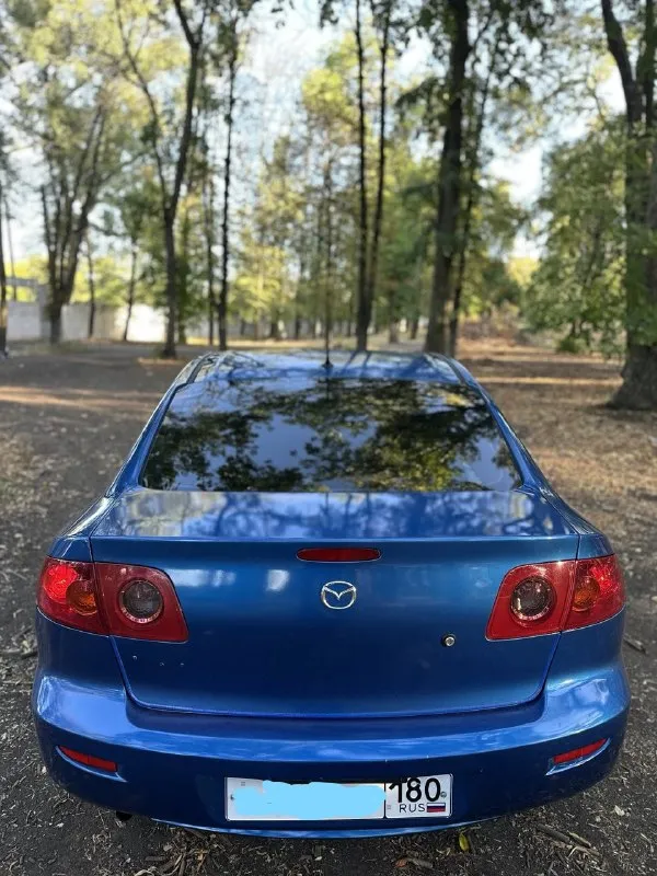 Продам mazda 3 🔥
Год выпуска:2004🔥
Пробег, км:250000 🔥
Модификация:1.6 mт 🔥
Тип двигателя:бензин🔥
Коробка передач :механика 🔥
Привод:передний🔥
Тип кузова : легковой седан🔥
Koмплeктaция: base🔥
Цвет:синий 🔥
В продаже mazda 3 (bk) по низу рынка, на полном ходу.
Двигатель в превосходном состоянии, запускается с пол оборота в любую погоду, работает ровно, не троит, не дымит, обороты не плавают. Тяга бешенная.
Кпп-работает волшебно, все передачи включатся мягко, без хрустов, ничего не выбивает.
Ходовая-мячик, дорогу держит уверенно, руль никуда не убигает, едет ровно, не стучит, не бьет. Единственное что нужно, это купить скобу на задний левый суппорт, если успею заменю (цена вопроса 50руб).
Салон в хорошем состоянии для своих лет и цены автомобиля. Есть пару моментов, но не критично.
По кузову видно на фото, кому нужно видео, предоставлю по запросу. Авто зашумлено, так как раньше стояла хорошая музыка.
Цена:349.999 тысяч
Возможен пригон по договоренности.
Возможен обмен.
Номер для связи:+79495752024 - фотография - 1