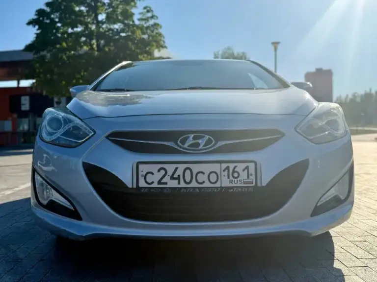 Hyundai i40, 2013 г. Пробег: 160 000 км кузов: седан двигатель: бензин, 2.0 л кпп: автомат привод: передний
💡 Описание: продаю ухоженный и надёжный hyundai i40 седан 2013 года. Машина в отличном техническом состоянии, полностью готова к эксплуатации.
2 Владельца по птс
Чистый птс, автомобиль не участвовал в дтп
Регулярное обслуживание каждые 10 тыс. Км, есть сервисная история
Акпп работает плавно, без пинков и задержек
Двигатель сухой, без посторонних шумов, масло не расходует
Подвеска обслужена, ничего не стучит
Салон чистый, не прокуренный, кожа/ткань без повреждений
Богатая комплектация:
Двухзонный климат-контроль
Круиз-контроль
Подогрев передних и сидений
Мультимедиа
Парктроники
Датчики дождя и света
Камера заднего вида
Новый аккумулятор, свежая зимняя резина
Вложений не требует, сел и поехал
🚗 Цена: 1 250 000 📍 осмотр: (донецк/макеевка) ☎ контакт: (+79494878907) - фотография - 1