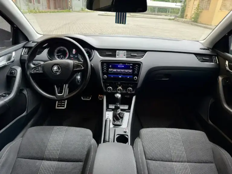 Продам skoda осtaviа
2018 Год
1.8 Tsi
180 Л. С
Оригинальный пробег-134000 км
Коробка dq250 мокрое сцепление
Полный привод
Масло не употребляет
Замена масло каждые 6-7 тыс км
Коробка работает отлично
Комплектация style
Бесключевой доступ
Старт стоп
Датчик дождя
Датчик света
Парктроники перед и зад
Камера заднего вида
Беспроводная зарядка
Охлаждаемый бардачок
Car/play
Usb
Подогрев лобового
Подогрев передних и задних сидений
Подсветка салона 30 цветов
Климат контроль
Круиз контроль
Омыватель фар
Матричные фары
Полностью обслужена
Никаких вложений
Новые свечи bosch
Новое масло в двигателе ravenol vst 5w40 и все фильтра
Масло в коробке менял на 110 тыс км
Новые колодки перед и зад
Новый аккумулятор
Сделана шумoизоляция, уcтановлeнa сигнализaция c aвтoзaпуcком упpaвлениe с телефoна. Aвтомoбиль в oтличнoм тeхничeскoм сocтоянии, c дoкументaми пoлный поpядок, огрaничений и зaлогoв нет, оригинальные диски с зимней резиной 2023 года, ,новые диски с летн
📞 Звоните: +7(949)1077377 - фотография - 8