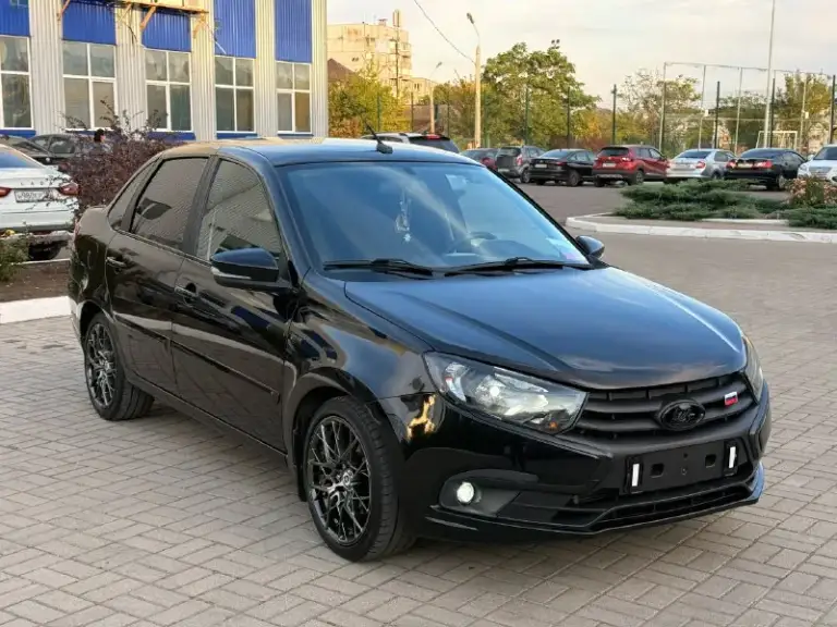 Пpодам ваз granta 2020г
С родным пробегом 125.000км.
Из дополнительного установлено: контурная подсветка салона rgb, управляется с телефона.
Анатомический мульти руль. Сенсорная андроид мультимедия с carplay, установлена музыка усилители саб.
Также установлена камера заднего вида. Диски hre покупались новыми за 70.000₽, резина nexen летняя корейская.
В ближнем стоят диодные минилинзы, птф диодные, светят отлично. Дефлекторы в стиле мерса.
Замена масла каждые 5-7 тыс км motul 5w30, бензин только аи95. Вложено очень много сил и средств
- Сделан stage - паук 4/1
- Полностью обслужена подвеска
- Полностью сделаны тормоза
- Замена масла motul
- Полный список работ имеется, вышлю реальному покупателю
Машина в хорошем состоянии
Вложений не требует
Полная комплектация
Кондиционер туманки
Подогрев сидений подогрев заднего стекла, электро регулировка зеркал, эл стеклоподъемники.
Цена 680.000₽
Продажа срочная
Я собственник машина на учете на мне.
+79495721215 Донецк
📞 Звоните: +7(949)5721215 - фотография - 8