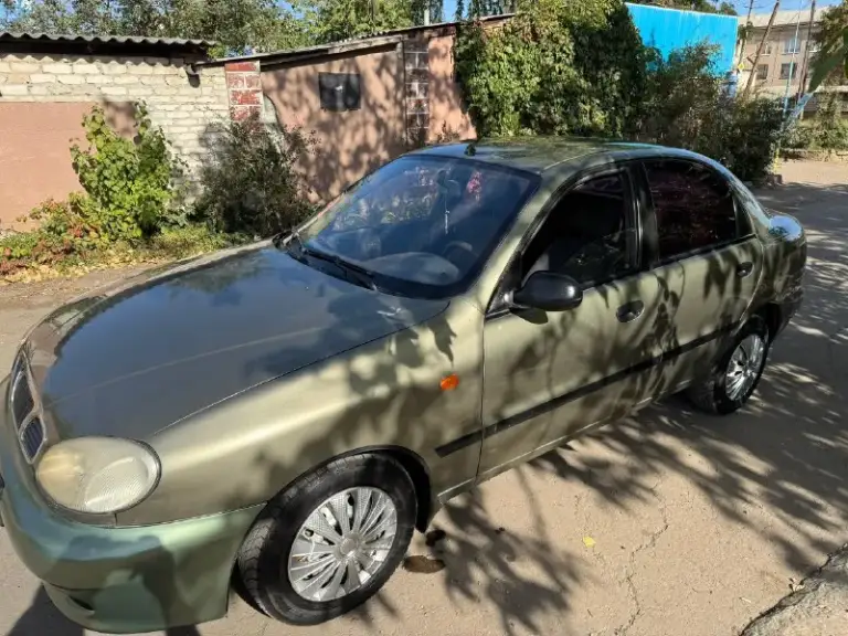 Продается daewoo ланос 2003 года рождение украинской сборки газ бензин двигатель 1.3 автомобиль в отличном состоянии ходовая часть идеально тихая и без каких либо проблем коробка без каких либо проблем днище без гнили без дыр низа дверей без рыжиков без дыр в идеальном виде целом авто без рыжиков гнили и прочих дефектов ( сигнализация газ бензин ) по документам любой вид переоформление автомобиль в одних руках 15 лет стс оригинальная не дубликат по электрике все исправном состоянии новый акб в целом автомобиль сел и поехал цена данного автомобиля 240 руб торг реальным клиентам
Номер для связи +7(959) 993-74-61
📞 Звоните: +7(959)9937461 - фотография - 3