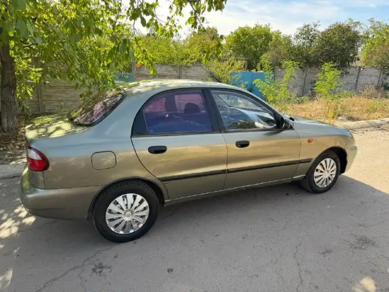 Продается daewoo ланос 2003 года рождение украинской сборки газ бензин двигатель 1.3 автомобиль в отличном состоянии ходовая часть идеально тихая и без каких либо проблем коробка без каких либо проблем днище без гнили без дыр низа дверей без рыжиков без дыр в идеальном виде целом авто без рыжиков гнили и прочих дефектов ( сигнализация газ бензин ) по документам любой вид переоформление автомобиль в одних руках 15 лет стс оригинальная не дубликат по электрике все исправном состоянии новый акб в целом автомобиль сел и поехал цена данного автомобиля 240 руб торг реальным клиентам
Номер для связи +7(959) 993-74-61
📞 Звоните: +7(959)9937461 - фотография - 5