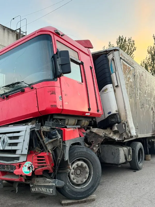 Продам renault магнум❗️целым или под разборку❗️
Документы все в порядке, владелец ❗️
По всем вопросам звонить по номеру телефона: +7 (949) 314-40-51
📞 Звоните: +7(949)3144051 - фотография - 2