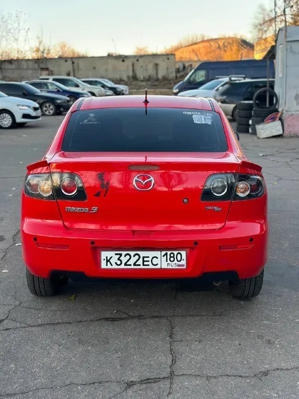Продам мазда 3, 2007 г. , 1.6 бензин на автомате. Пробег 210 тыс. , подтвержденный. По технике все хорошо, мотор тянет бодро, коробка переключает мягко. По кузову есть жизненные моменты, внутри все работает - климат, эл. Стеклоподъмники, подогревы сидений. Хорошая летняя резина, новый аккумулятор. По документам чистая, переоформление в мрэо без проблем. Цена 490.000 руб, торг возле капота. Посмотреть можно в центре донецка +79494522484 - фотография - 5