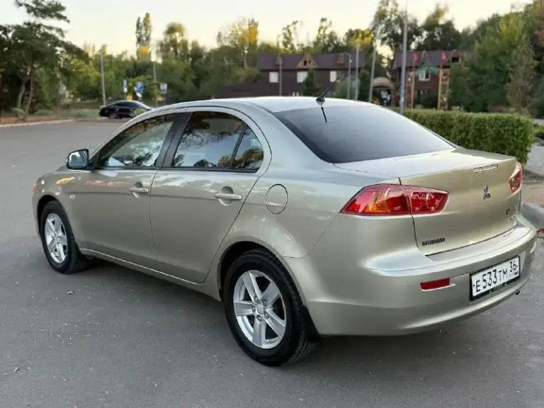 В продаже автомобиль в заводском окрасе авто не бит не крашен не одна деталь с оригинальным пробегом весь обслужен реально без вложений коробка работает как положено мотор масло не расходует видео обзор с толщиномером скину по запросу возможен обмен на ваш автомобиль все вопросы по телефону звоните
🚗Марка митсубуси ланцер
⚙Мотор 1.8 бензин
📦Коробка автомат
🏃‍♀‍➡Пробег 217 т км
📅Год выпуска 2008
💶Цена 770тысяч рублей 🔥
☎Телефон +79497257498
🏙Г мариуполь - фотография - 3