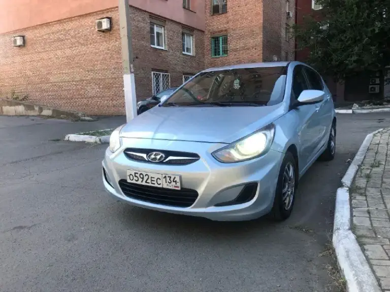 Продам 2011 год 1.6 в хорошем состоянии двигатель работает хорошо цена 560 тысяч торг срочно +79494548896 артем - фотография - 1