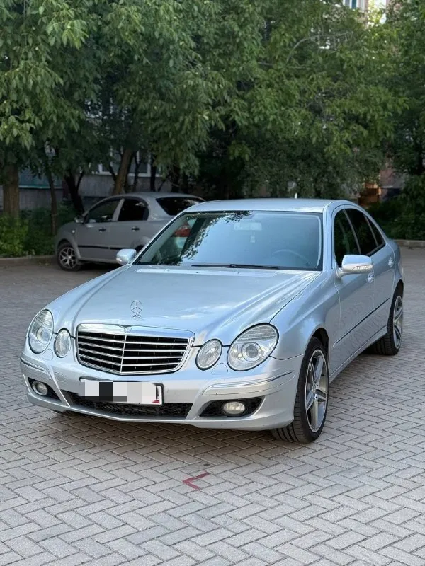 ‼️Срочно‼️
Продам
Mercedes benz e class w 211 рестайлинг
Год 2007
✅Объём двигателя: 2.5 бензин
✅Коробка : автомат
✅Колёса : r 18
✅Салон: кожа
✅Цвет: серебристый
• Автомобиль в отличном состоянии
• Двигатель работает идеально
• Не дымит не троит, масложора нет
• Коробка переключает все отлично
• Ходовая мягкая ничего не брякает
• По кузову в порядке, пару сколов ничего критичного
• Кожаный чёрный салон в хорошем состоянии
• Новая мультимедиа android
✅Богатая комплектация:
Электропривод сидений, круиз-контроль, камера заднего вида, климат контроль, подогрев сидений и тд.
В целом отличный автомобиль, за адекватные деньги
✅Город: макеевка
✅Телефон +79494035536
✅Если не отвечаю, то можно в тг
🔥🔥Цена : 900 000 рублей🔥🔥
✅Хорошему покупателю торг и комплект резины в подарок
📞 Звоните: +7(949)4035536 - фотография - 2