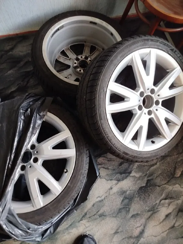 ‼️Срочно‼️
Продам
Mercedes benz e class w 211 рестайлинг
Год 2007
✅Объём двигателя: 2.5 бензин
✅Коробка : автомат
✅Колёса : r 18
✅Салон: кожа
✅Цвет: серебристый
• Автомобиль в отличном состоянии
• Двигатель работает идеально
• Не дымит не троит, масложора нет
• Коробка переключает все отлично
• Ходовая мягкая ничего не брякает
• По кузову в порядке, пару сколов ничего критичного
• Кожаный чёрный салон в хорошем состоянии
• Новая мультимедиа android
✅Богатая комплектация:
Электропривод сидений, круиз-контроль, камера заднего вида, климат контроль, подогрев сидений и тд.
В целом отличный автомобиль, за адекватные деньги
✅Город: макеевка
✅Телефон +79494035536
✅Если не отвечаю, то можно в тг
🔥🔥Цена : 900 000 рублей🔥🔥
✅Хорошему покупателю торг и комплект резины в подарок
📞 Звоните: +7(949)4035536 - фотография - 8