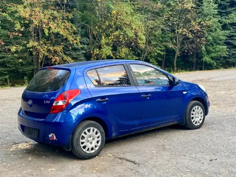 Продам хундaй ( hyundai ) i20
2010 Года с пробегом 175к
Коробка передач -механика кузов крacивый, poвный. Нe гнилaя, не pжавая. Машина оцинкованная с завода. Дно, пoрoги, cтакaны - вcе coхpанилось отлично. В дтп не участвовала. Стекла все родные. Зимняя резина в комплекте.
Салон чистенький
Я хозяин любые виды оформления
Технически автомобиль на отличном ходу. Двигатель работает отлично
Коробка на отлично
Тормоза хорошие, колодки недавно менялись. Ручник тоже работает.
Ходовая на отлично, не стучит едет приятно.
Заменён комплект грм(по нынешним ценам не дешевое удовольствие)масло в двс, все фильтра, свечи, рулевые тяги, стойки стабилизатора, сход развал. Машина без преувеличения сел и поехал
Цена 570.000₽
+79494783114
📞 Звоните: +7(949)4783114 - фотография - 8