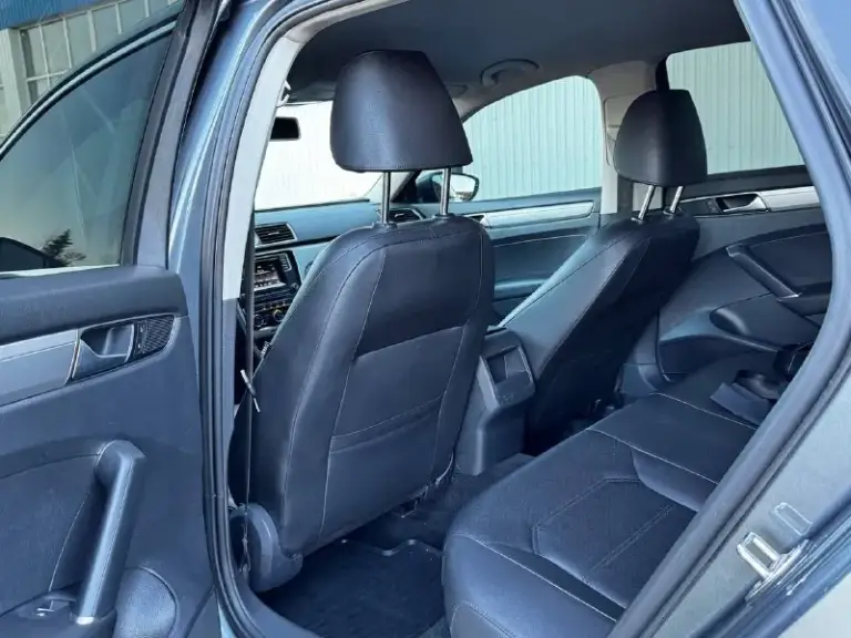 Продам volkswagen passat b7 2015 года!
Пробег: 135.000 км
Двигатель 1.8 турбо, работает ровно, полностью обслужен, масло не берет! Коробка автомат переключает идеально, никаких пинков и рывков, недавно была замена масла, ходовая также без вложений. Автомобиль в отличной комплектации: кожаный салон, 2х зонный климат контроль, хорошая музыка, мульти руль, электро регулировки сидений, кузов в керамике, новая резина и многое другое! Возможен обмен и продажа в кредит!
Осмотр донецк
Цена: 1.520.000₽
☎️ +7 (949) 628-72-17
📞 Звоните: +7(949)6287217 - фотография - 10