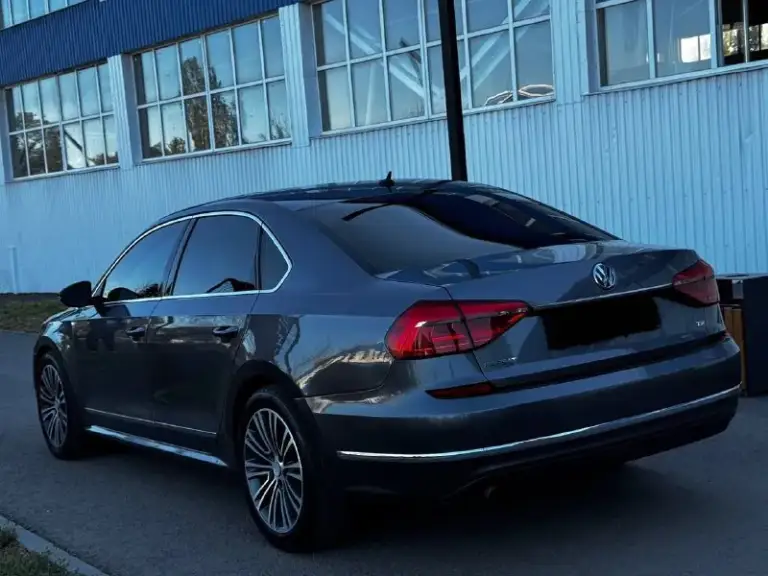 Продам volkswagen passat b7 2015 года!
Пробег: 135.000 км
Двигатель 1.8 турбо, работает ровно, полностью обслужен, масло не берет! Коробка автомат переключает идеально, никаких пинков и рывков, недавно была замена масла, ходовая также без вложений. Автомобиль в отличной комплектации: кожаный салон, 2х зонный климат контроль, хорошая музыка, мульти руль, электро регулировки сидений, кузов в керамике, новая резина и многое другое! Возможен обмен и продажа в кредит!
Осмотр донецк
Цена: 1.520.000₽
☎️ +7 (949) 628-72-17
📞 Звоните: +7(949)6287217 - фотография - 2
