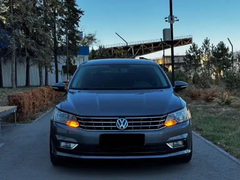 Продам volkswagen passat b7 2015 года!
Пробег: 135.000 км
Двигатель 1.8 турбо, работает ровно, полностью обслужен, масло не берет! Коробка автомат переключает идеально, никаких пинков и рывков, недавно была замена масла, ходовая также без вложений. Автомобиль в отличной комплектации: кожаный салон, 2х зонный климат контроль, хорошая музыка, мульти руль, электро регулировки сидений, кузов в керамике, новая резина и многое другое! Возможен обмен и продажа в кредит!
Осмотр донецк
Цена: 1.520.000₽
☎️ +7 (949) 628-72-17
📞 Звоните: +7(949)6287217 - фотография - 3