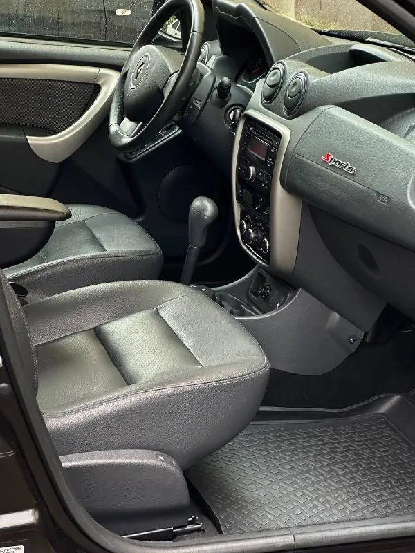 Renault duster
Год выпуска - 2014
Пробег - 70.000км
Двигатель - 2.0 бензин
Кпп - автомат
Цена - 1.135.000₽
Тел. +79493902663
Либо - +79496799814
Автомобиль в шикарном состоянии, без каких либо повреждений или изъянов. Двигатель работает тихо и ровно. Чистый и ухоженный кожаный салон. Всего 2 хозяина. Родной пробег. Техническая часть на 5+ хорошая комплектация: подогревы всех сидени; кожаный салон; мультируль; отличная акустика; кондиционер; полный бортовой компьютер; abs; airbag; 2 пары ключей. Кто ищет достойный дастер с минимальным пробегом - добро пожаловать. Свзяь не всегда хорошая, на этих же номерах есть телеграм.
📲 Tg: @vladimir_23_23_23
📞 Звоните: +7(949)3902663 - фотография - 5