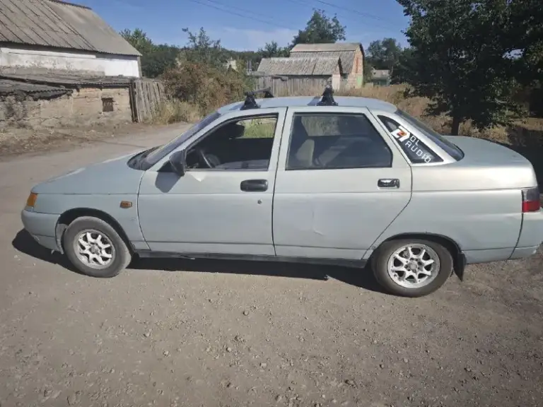 Продам ваз 2110, 2002 год выпуска, инжектор, на полном ходу, есть нюансы по кузову, я владелец(полное переоформление) четыре стеклоподъёмника, установлена музыка. Цена 200т. Р. , тел +79495040633 территориально донецк, петровский район.
📲 Tg: @v1a_dis_1av
📞 Звоните: +7(949)5040633 - фотография - 8