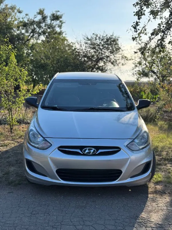 Продам hyundai solaris 2012 года !
Объем двигателя: 1.6( цепной надежный мотор)
Коробка передач-5-ступенчатая механика
Пробег:170.000 км
По кузову в хорошем состоянии, без гнили и ржавчины
Машина в отличном техническом состоянии
4.000 Км назад было сделано то:
-Замена антифриза
-Замена тормозной жидкости
-Замена жидкости гур
-Замена масла и фильтров
-Замена задних сайлентблоков
-Перезаправка кондиционера ( дует на 5/5)
Удалил катализатор, и перепрошил !!!
Расход топлива- 6.7 л/100 км
На машине стоит хорошая летняя резина
Kumho 24 года выпуска, свежая, проехала очень мало
В подарок отдам почти новую зимнюю резину kumho!
Не такси, не каршеринг!
Все дополнительные вопросы по телефону:
+79495219479
Цена:685.000 тыс рублей - фотография - 4