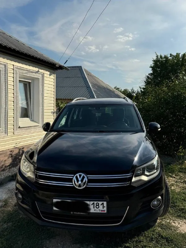 Продаётся volkswagen tiguan, 2012 год
💰 Цена: 1 650 000 ₽
📍 Луганск
⚙️ 2.0 Tsi (cawa, 170 л. С. ) / aisin / пробег 190 000 км
⸻
Живой, честный tiguan с богатой комплектацией и полной историей обслуживания.
Не перекуп, не «лишь бы продать».
Мы — поклонники марки volkswagen, брали авто для себя, со знанием дела и с любовью.
⸻
⚙️ Кратко по авто:
• ✅ Коробка aisin — обслужена, работает чётко
• ✅ Cawa 170 л. С. — в идеальном состоянии, масло не ест, работает ровно
• ✅ Пробег — 190 000 км родной, не смотан
• ✅ Ходовая вся обслужена — с умом и не дёшево:
👉 Запчасти sachs, bosch, никаких “ноунеймов”
• ✅ Кондиционер холодит, печка работает отлично
• ✅ Своевременная замена всех жидкостей и фильтров
• ✅ — Сухой, чистый и надёжный
Разгон уверенный и ровный, без провалов.
Авто едет быстро и легко, мотор тянет отлично.
Из-за обслуженной топливной и идеальному состоянию двигателя — реализует весь потенциал 170 сил‼️
Топливная система — в идеале:
• Проведено полное
📞 Звоните: +7(959)5051034 - фотография - 1