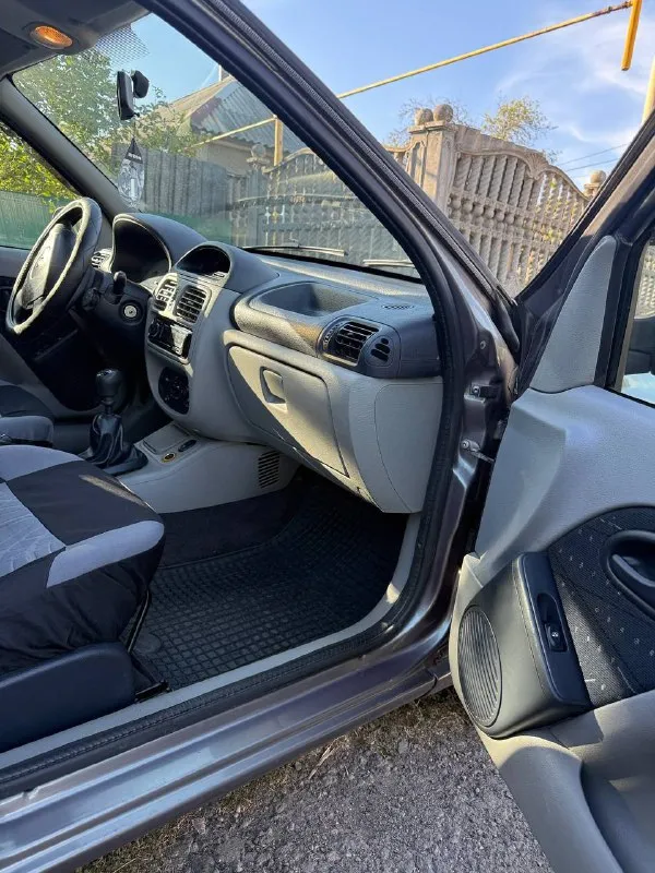 Продаю renault клио симбол рестайлинг 2003г
Газ ( зарегистрирован ) - бензин
85.000 Пробег
Учёт - россия 180 регион
Без запретов и ограничений.
Цена: 380.000 небольшой торг
Тел +7 949 724 77 25 сергей ( на нем же телеграмм)
Тел + 7 949 532 07 46
Макеевка
📞 Звоните: +7(949)7247725 - фотография - 4