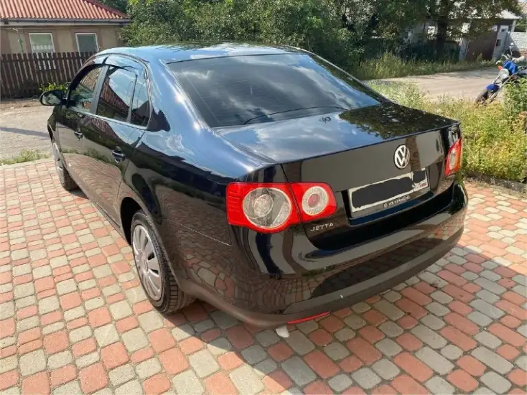 Volkswagen jetta
Сборка германия, без дтп
2008 Год, пробег 191 тыс.
Все стёкла с лобовым родные
Двигатель 1.6l, работает идеально
Акпп 6-ступеней, не пинает и т. П
Комплектация:
-Климат 2 зоны
-Подушки безопасности
-Подогрев передних сидений
-Усилитель руля
-Бортовой компьютер
-Круиз, abs, ebd, bas, esp, tcs
-Датчик света и дождя
-Полный электропакет
-Электропривод и обогрев зеркал
-Подогрев форсунок омывателя
-Обогрев переднего/заднего стекл
-Омыватель фар, противотуманки
-Цз, сигнализация, иммобилайзер
-Родное аудио, 8 динамиков
-Два комплекта ключей
-Два комплекта резины
-Два комплекта ковриков
Ходовая обслужена, салон целый
По дну и под капотом завод
Сервисная книжка, официал
Цена 849тыс. Торг
Осмотр донецк +79494159017 - фотография - 2