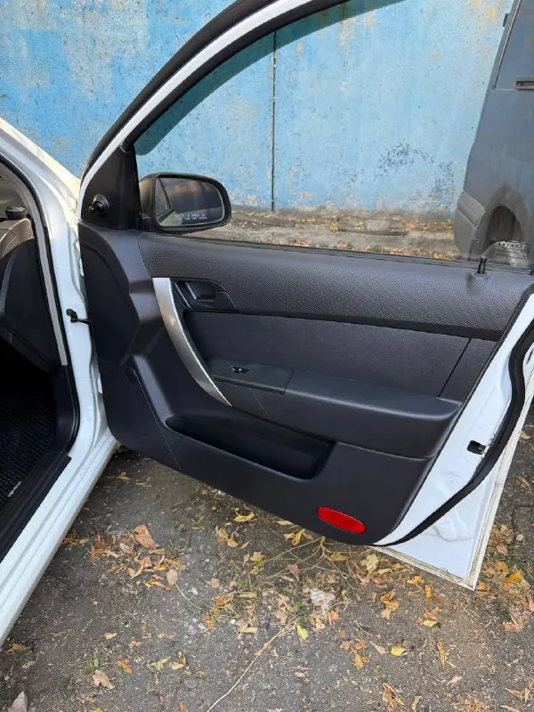Продам автомобиль chevrolet nexia. ( aveo )
Год выпуска конец 2021 года.
Авто выехало в 2023 года с салона.
Двигатель: 1.5 бензин
Коробка: механика
Пробег авто: 43 тысячи км.

Авто в хорошем состоянии
Авто не красилось, пробег родной. Есть незначительные нюансы по лкп.

Авто в исправно техническом состоянии. Ничего не стучит, все работает как должно работать.
Пару месяце назад, было большое то. Есть заказ наряд.

По комплектации авто: передние стеклоподъемники, датчики давления шин, usb зарядное, кондиционер, хорошая мультимедия( сенсорная).
Расход авто в городе 5-6л.
2 Комплекта колес, лето на дисках, зимняя резина на штампах. Также есть 5 колесо запаски.
Цена : 795 тысяч рублей. Возможен торг.
Номер телефона: +7 (949) 040-74-98 - фотография - 9