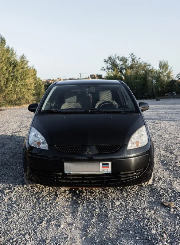Mitsubishi colt 2008г. 1.3 передний привод, робот. Один хозяин.
Цена 600 000.торг
Пробег 142 000.
В отличном состоянии. Полная комплектация + зимняя резина на дисках.
Рыжиков нет. Пороги и днище обработано в прошлом году.
Масло менялось каждые 7-8 тыс. Км.
Кондиционер, подогрев передних сидений, парктроник, стеклоподъемники - все работает.
Масло не льет, не дымит, акпп переключается гладко.
Установлена нештатная 1din магнитола kenwood + заменены все динамики и сделана вибро-шумоизоляция всего, даже подкрылков.
Тонировка по стандартам рф.
В дтп не была, были локальные подкрасы.
С документами полный порядок.
Осмотр ск олимпийский, донбасс-арена.
+7 949 512 05 47 - фотография - 1