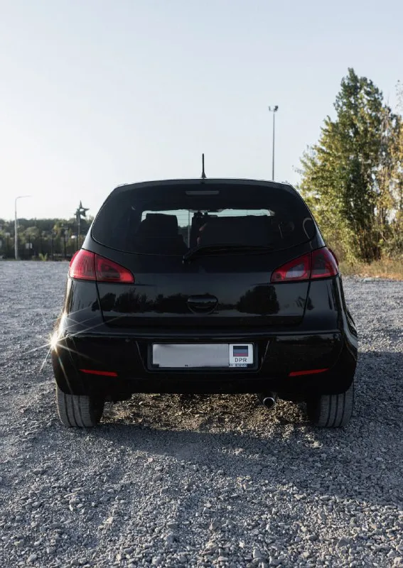 Mitsubishi colt 2008г. 1.3 передний привод, робот. Один хозяин.
Цена 600 000.торг
Пробег 142 000.
В отличном состоянии. Полная комплектация + зимняя резина на дисках.
Рыжиков нет. Пороги и днище обработано в прошлом году.
Масло менялось каждые 7-8 тыс. Км.
Кондиционер, подогрев передних сидений, парктроник, стеклоподъемники - все работает.
Масло не льет, не дымит, акпп переключается гладко.
Установлена нештатная 1din магнитола kenwood + заменены все динамики и сделана вибро-шумоизоляция всего, даже подкрылков.
Тонировка по стандартам рф.
В дтп не была, были локальные подкрасы.
С документами полный порядок.
Осмотр ск олимпийский, донбасс-арена.
+7 949 512 05 47 - фотография - 3