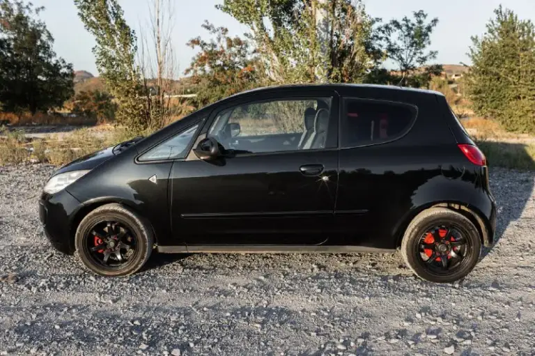 Mitsubishi colt 2008г. 1.3 передний привод, робот. Один хозяин.
Цена 600 000.торг
Пробег 142 000.
В отличном состоянии. Полная комплектация + зимняя резина на дисках.
Рыжиков нет. Пороги и днище обработано в прошлом году.
Масло менялось каждые 7-8 тыс. Км.
Кондиционер, подогрев передних сидений, парктроник, стеклоподъемники - все работает.
Масло не льет, не дымит, акпп переключается гладко.
Установлена нештатная 1din магнитола kenwood + заменены все динамики и сделана вибро-шумоизоляция всего, даже подкрылков.
Тонировка по стандартам рф.
В дтп не была, были локальные подкрасы.
С документами полный порядок.
Осмотр ск олимпийский, донбасс-арена.
+7 949 512 05 47 - фотография - 4