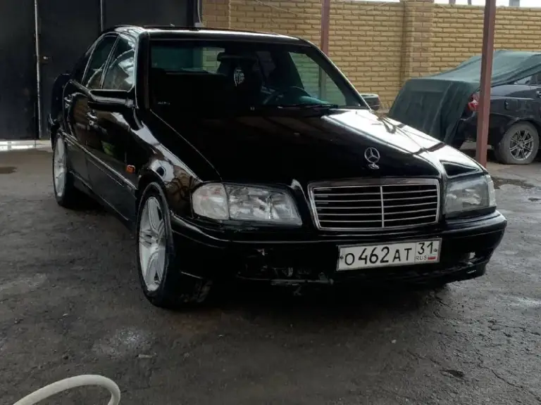 Срочная продажа
Mercedes с класс w202 1998г.
В хорошем состояние
Двигатель коробка в отличном состояние
Едет очень бодро, обьем двигателя 2.5 коробка механика
Есть недочеты по кузову коррозия на задних арках. .
Диски amg r17, музыка
С документами полный порядок
Осмотр г. Харцызск
+79490359535
Цена 335 000 руб.
Можно обмен, предлагайте.
📞 Звоните: +7(949)0359535 - фотография - 2
