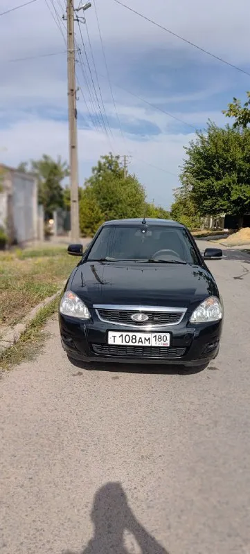В прдаже приора 2011 год с кондиционером и абс
Машина живая и смотрится неплохо для своих лет
По технике порядок ручник, кондер печка все  работает
Ходовая норм
Масло замена через 2 тыс
Резина покупалась новой остаток 70%
С документами полный порядок
Цена 335 тыс.
Торг есть
+79524111926 - фотография - 1