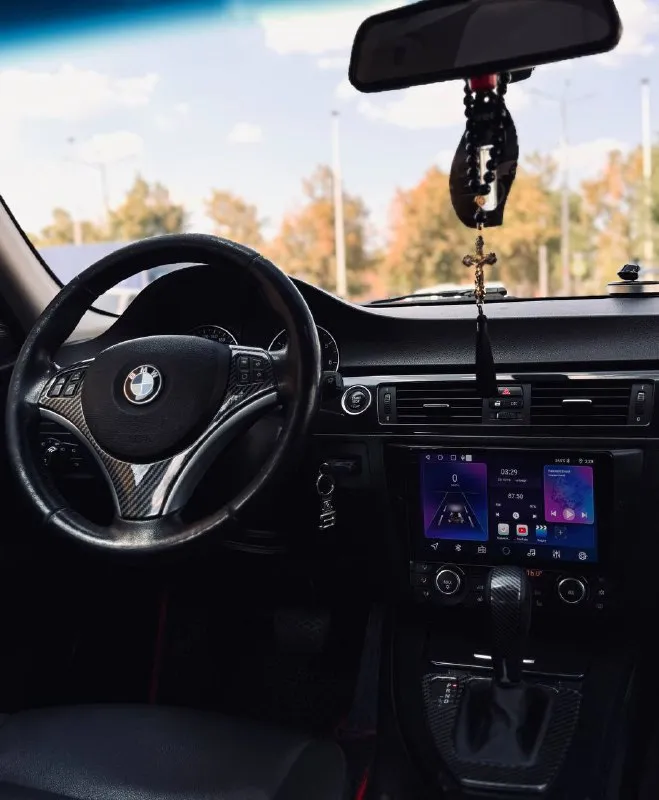 Bmw 320i в кузове е90
Цена-1.050 000руб
Год-2011
Пробег-190.000км
Мотор-2.0
Коробка-автомат
Привод-задний
Никаких ошибок, 2 ключа, страховка, не троит не дымит, 2 комплекта резины.
Обращаться по тлф: +79493496351 александр - фотография - 1