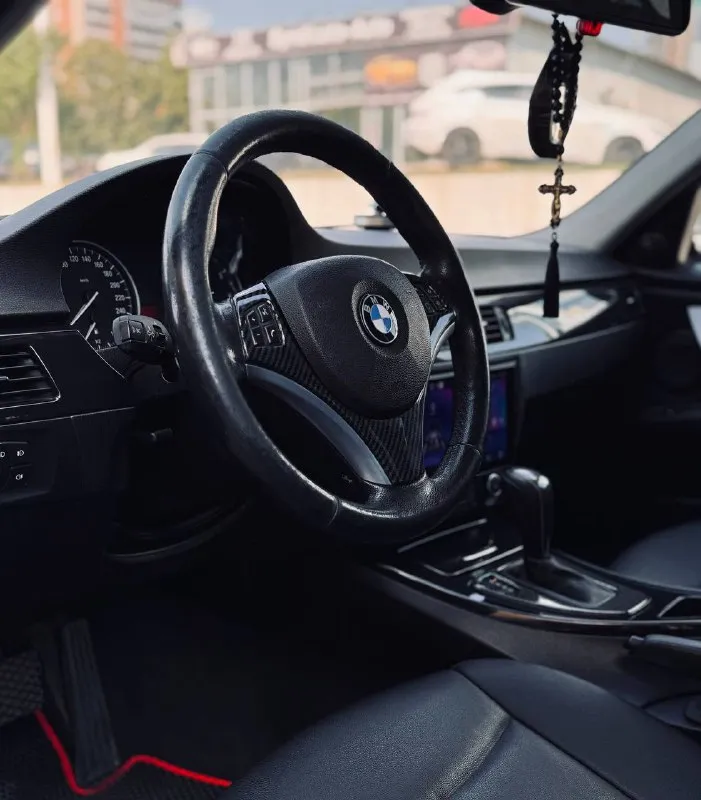 Bmw 320i в кузове е90
Цена-1.050 000руб
Год-2011
Пробег-190.000км
Мотор-2.0
Коробка-автомат
Привод-задний
Никаких ошибок, 2 ключа, страховка, не троит не дымит, 2 комплекта резины.
Обращаться по тлф: +79493496351 александр - фотография - 3