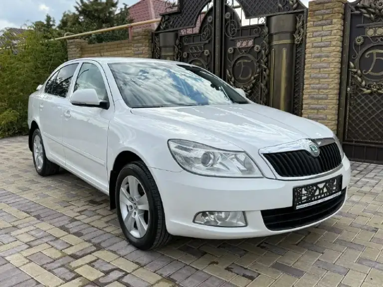 Продам авто в хорошем состоянии без дтп кузов в оригинале оригинальный небольшой пробег подтверждённый авто текой автомобиль полностью весь обслужен салон также находится в отличном состоянии в хорошей комплектации двухзонный климат контроль датчик дождя датчик света круизконтроль установлены оригинальные 16 диски повторюсь автомобиль без дтп. Остальные все вопросы по телефону
🚗Марка шкода октавия
⚙Мотор 1.6 бензин
📦Коробка механика
🏃🏻‍♂‍➡Пробег 169 тысяч км
📅Год выпуска 2010
💶Цена 980 тысяч рублей
☎Тел + 79497257498 - фотография - 1