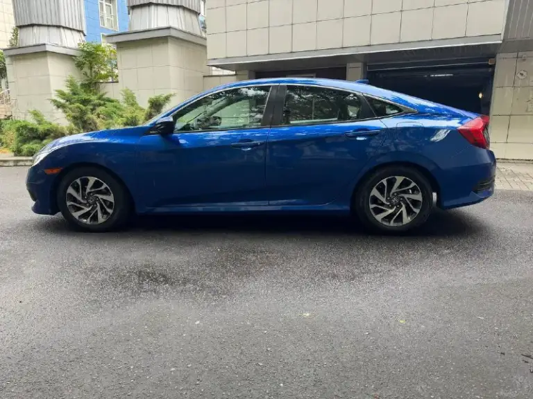 Срочно продам honda civik в отличном состоянии, очень красивом синем цвете, полностью обслуженный
2018Год, 2л бензин без турбины! Самый надежный и экономичный атмосферник в линейке.
Автоматическая коробка передач
Техническое состояние автомобиля на твердую пятерку.

Крутая комплектация с люком, камерами обзора при поворотах, камера заднего вида, бесключевой доступ, системой старт-стоп, круиз-контроль, мультируль и с другими необходимыми функциями.

Два комплекта ключей.
В подарок новому владельцу отдаю комплект зимней резины на титановых дисках.
Цена: 1 млн 590 тысяч рублей(первая цена по россии, торг у капота)
Тел: +79498477720
Донецк - фотография - 7