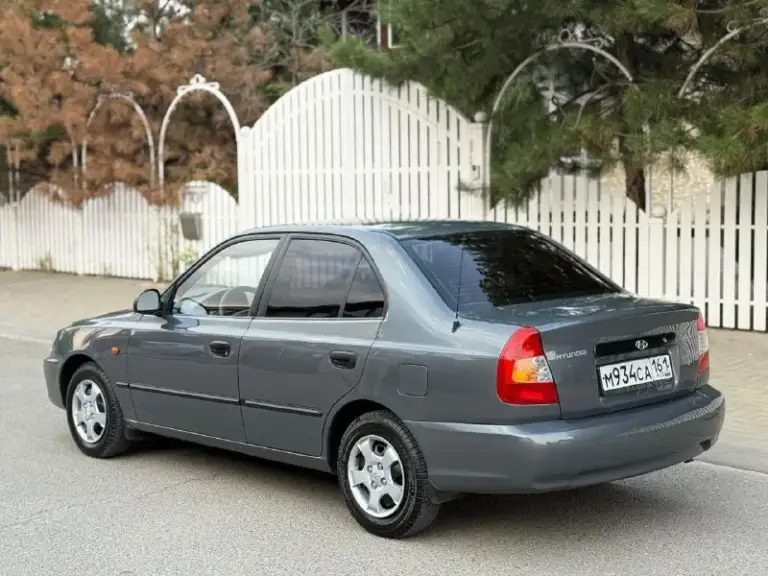 Марка/модель: hyundai accent
Год выпуска: 2005
Двигатель: 1.6
Привод: передний
Трансмиссия: мкпп
Пробег: 240.000 км
Цена: 400.000
Находится в луганске
Тел. +79595595647
Отдам в хорошие руки отличный автомобиль, машинка ухоженная, вся целая, кузов ровный, салон чистый.
Кузов не гнилой, все что нужно работает, кондиционер холодит, по технике все отлично из ближайших вложений я бы заменил бендекс, и подушки двигателя, больше нареканий нет, все обслужено, за авто следили, на машине ездила дочь. Продавать не планировали но срочно нужны деньги.
Приезжайте смотрите готов на любые проверки.
📞 Звоните: +7(959)5595647 - фотография - 5
