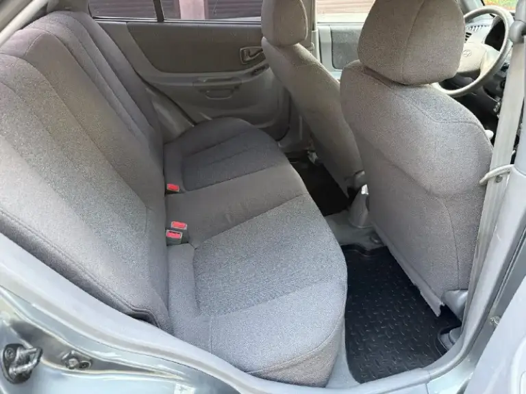 Марка/модель: hyundai accent
Год выпуска: 2005
Двигатель: 1.6
Привод: передний
Трансмиссия: мкпп
Пробег: 240.000 км
Цена: 400.000
Находится в луганске
Тел. +79595595647
Отдам в хорошие руки отличный автомобиль, машинка ухоженная, вся целая, кузов ровный, салон чистый.
Кузов не гнилой, все что нужно работает, кондиционер холодит, по технике все отлично из ближайших вложений я бы заменил бендекс, и подушки двигателя, больше нареканий нет, все обслужено, за авто следили, на машине ездила дочь. Продавать не планировали но срочно нужны деньги.
Приезжайте смотрите готов на любые проверки.
📞 Звоните: +7(959)5595647 - фотография - 9