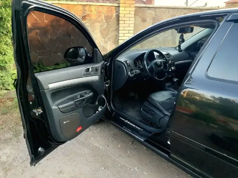 Срочно продам 730 торг skoda octavia а5 рестайлинг автомат 7 ступ. 1,8л tsi турбо бензин 160 л. С. , 2008г, машина едет очень бодро просторная машина, отличный салон, большой багажник, кузов оцинкован, 2х зонный климат двойные стекла датчик света дачки дождя подсветка при повороте паметь сидени камера заднего вида 2-х зоный климат контроль и многое другое продажа срочно все вопросы по телефону +79494893389
Телеграм:@mark1991_ts
📲 Tg: @karteliii
📞 Звоните: +7(949)4893389 - фотография - 3