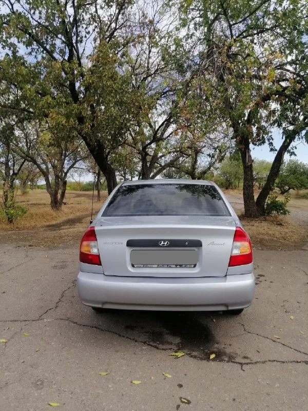 Продам hyundai accent, 2005 г. , 1.5 л. , механика.
Цена 435 тыс. Руб.
Документы чистые, без штрафов, запретов, ограничений, птс оригинал.
Дкп, стс, птс на руках.
По технике отлично все. Новые тормоза в круг. Работает тихо, коробка без нареканий, не выбивает, не хрустит. Кузов ровный, без рыжиков.
Электрика исправна.
Комплектация: гур, кондиционер, сигнализация, 2 эл. Стеклоподъёмника. Кондиционер заправлен, радиатор новый.
Музыка 4 динамика, играет не плохо.
Дно, стаканы, пороги целые. Лобовое целое.
Резина лето, свежая.
Автомобиль на полном ходу.
Салон ухожен. Печка дует.
Обмен не интересует.
Макеевка, шахтерск +79496306865
📲 Tg: вано
📞 Звоните: +7(949)6306865 - фотография - 3