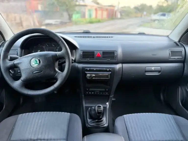 Продам skoda octavia тур универсал с легендарным мотором 1.9 дизель 6 ступенчатая коробка механика автомобиль в отличном состоянии весь родной краски за исключением двух деталей с родным пробегом машина была куплена новой в автосалоне один собственник комплектация элеганс все вопросы по телефону
🚗Марка шкода октавия
⚙Мотор 1.9 дизель
🏃🏾‍♂‍➡Пробег 270 тысяч км
📦Коробка механика 6 ст
📅Год выпуска 2004
💶Цена 560 тысяч рублей
☎Тел +79497257498 - фотография - 7