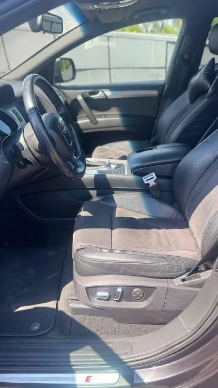 Продам audi q7, 2009год. Рестайлинг. 3.0 самый надежный. Машина в отличном состоянии, s-line пакет, кожаный салон с альконтарой тоже s-line, 2-х зонный климат контроль, без пневмы, круиз контроль, подогрев сидений, диски r20, два комплекта резины. В отличном состоянии. Полностью обслужена. Пробег 240. Цена 2.100.000. Возможна продажа в кредит. Осмотр донецк +79494956671 богдан +7-985-208-16-09. +79494498253
📞 Звоните: +7(949)4956671 - фотография - 6