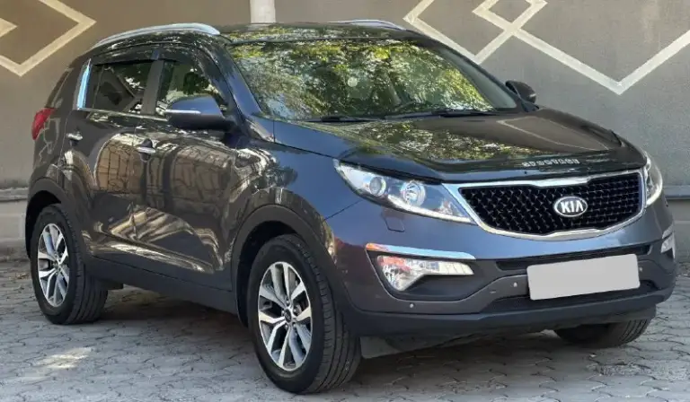 Продам авто kia sportage рейсталинг ( kia спортэйдж) 2.0
Год выпуска: 2015 год
Пробег: 165.000
Один единственный хозяин.
Автомобиль в отличном состояние, очень надежная, семейная и практичная машина. Без подводных камней.
Двигатель без нареканий
Коробка идеальная
Ходовая перебранна.
Отличная комплектация: 2х зонный климат, мультируль, штатная навигация, блютуз, электро зеркала, хорошая аудио система, подогрев руля, подогрев передних-задних сидений, круиз-контроль, камера заднего вида, датчики дождя и света, и много других интересных функций.
Работает в автомобиле всё.
Без дтп, птс оригинал, два ключа,
Переоформление в мрэо или по дпк.
На остальные вопросы готов ответить по телефону.
Цена: 1.345.000
+7 949 4401992
+7 949 450 11 54
📞 Звоните: +7(949)4401992 - фотография - 2