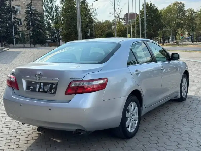 Продам срочно сtoyota camry 243.000км 2.4 живая не гнилая мотор коробка без нареканий в хорошей комплектации климат рабочи ходовка как мячик машина в очень хорошем состоянии для своих лет без дтп мотор масло не есть авто без вложений сель и поехал все остальные вопросы по телефону звоните пишите ! +7949-467-65-94 цена 870.000торг - фотография - 3