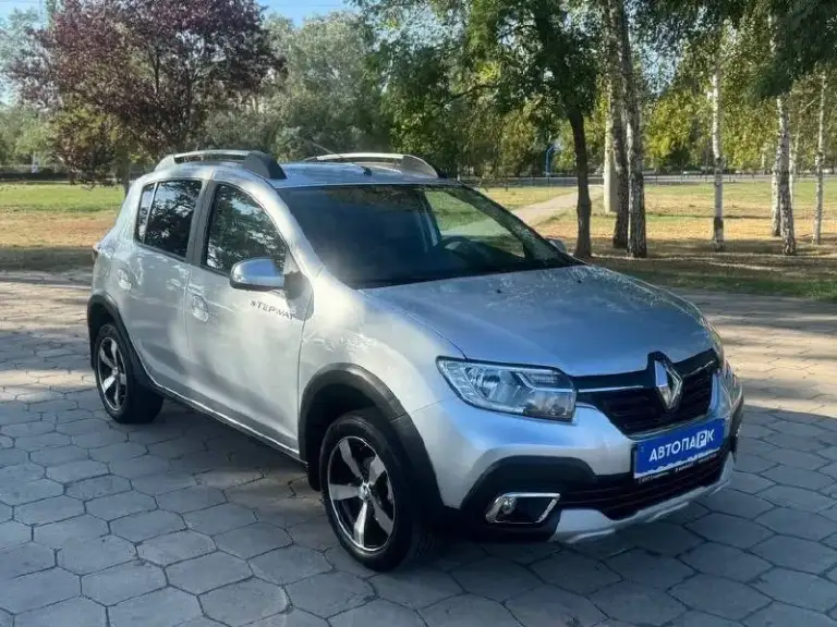 🇫🇷 Renault sandero stepway

💰Цена: 1 300 000р.
🏢Город: мариуполь
📅Год выпуска: 2020
🧾Пробег: 47 140 км.
⚙️Двигатель: 1.6 16v.
⛽Топливо: бензин
⚙️Кпп: механика

📞 Телефон:

+7-949-551-91-52
+7-949-727-41-51
+7-989-263-55-56

💾 О. .. Инал.
✅ Куплена в январе 2021.
✅ Оригинальный пробег.
✅ Родная краска 100%
✅ Максимальная комплектация.

Самый лучший двигатель в линейке renault н4м 1.6 16-клапанный, простой и надёжный, коробка переключает идеально. Салон как в новой машине. Вложений не требует никаких.

Кондиционер ❄️, полный электропакет, гур, abs, птф, центральный замок, два ключа,
Рейлинги на крыше, круиз-контроль, красивые литые диски на родной резине continental.

Улица шевченко 2️⃣6️⃣9️⃣

🏦 Возможна продажа в кредит по двум документам. - фотография - 1