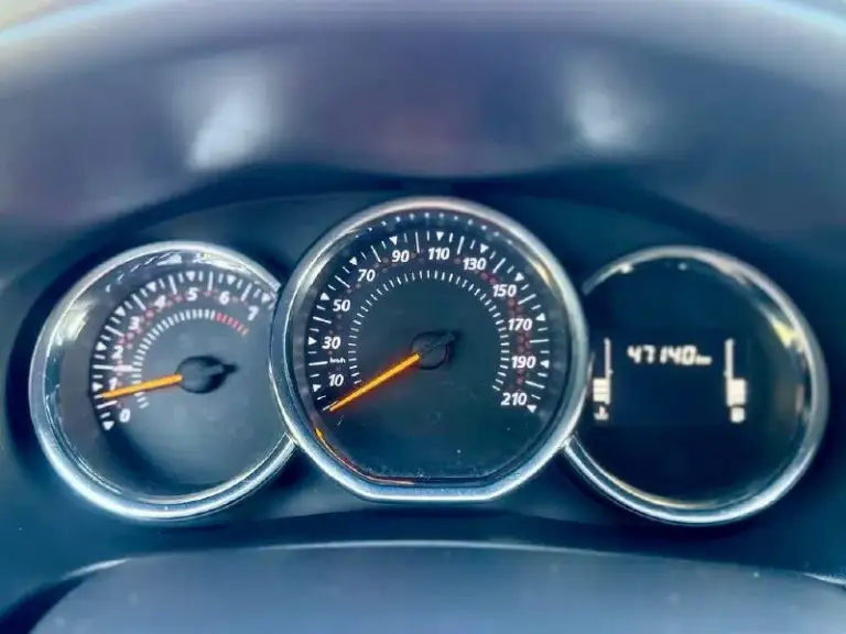 🇫🇷 Renault sandero stepway

💰Цена: 1 300 000р.
🏢Город: мариуполь
📅Год выпуска: 2020
🧾Пробег: 47 140 км.
⚙️Двигатель: 1.6 16v.
⛽Топливо: бензин
⚙️Кпп: механика

📞 Телефон:

+7-949-551-91-52
+7-949-727-41-51
+7-989-263-55-56

💾 О. .. Инал.
✅ Куплена в январе 2021.
✅ Оригинальный пробег.
✅ Родная краска 100%
✅ Максимальная комплектация.

Самый лучший двигатель в линейке renault н4м 1.6 16-клапанный, простой и надёжный, коробка переключает идеально. Салон как в новой машине. Вложений не требует никаких.

Кондиционер ❄️, полный электропакет, гур, abs, птф, центральный замок, два ключа,
Рейлинги на крыше, круиз-контроль, красивые литые диски на родной резине continental.

Улица шевченко 2️⃣6️⃣9️⃣

🏦 Возможна продажа в кредит по двум документам. - фотография - 9
